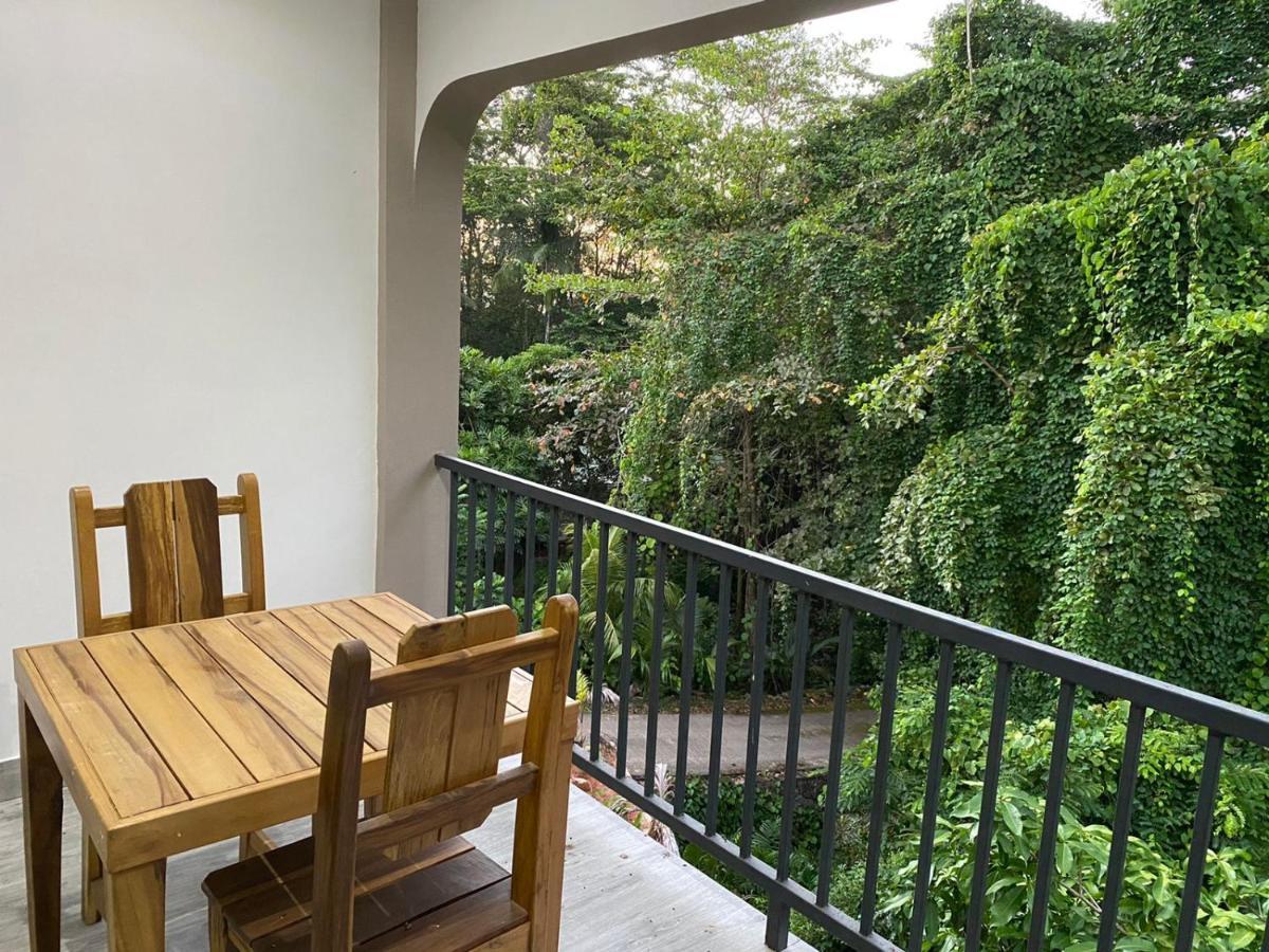 Jasmine Stay Self-Catering Apartments Victoria Eksteriør billede